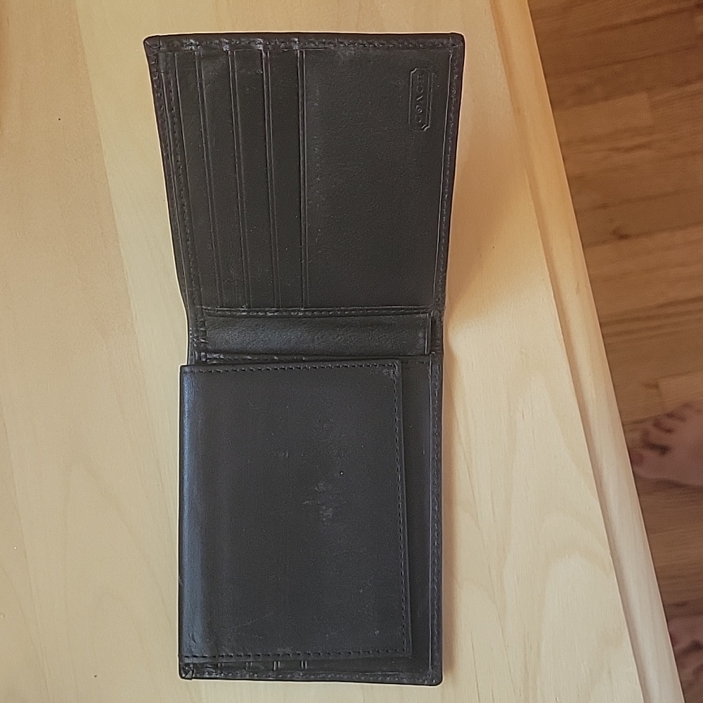 Men's Coach wallet - Picture 2 of 4